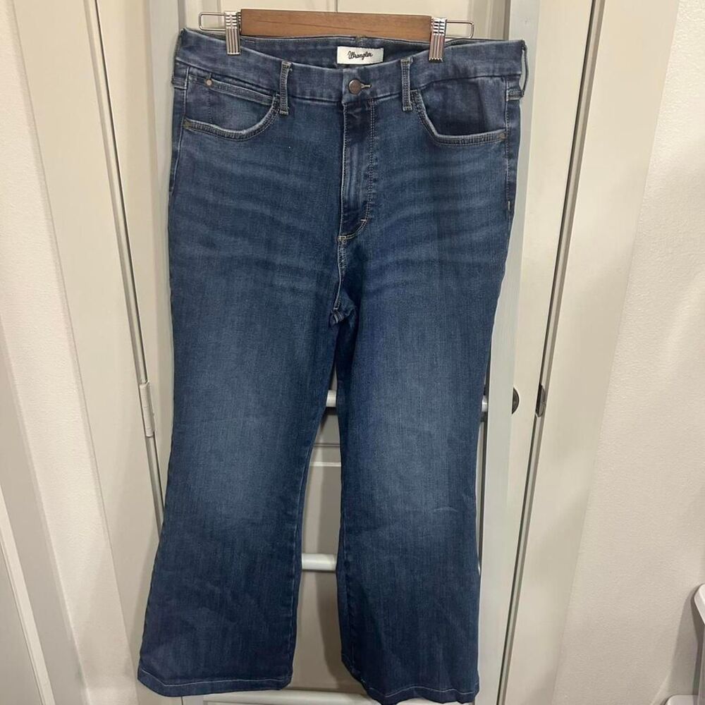 Wrangler Women's High Rise Flare Jeans